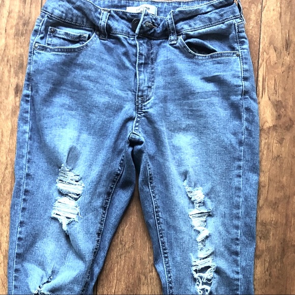 3/$25 Refuge Ripped & Distressed Medium Wash Jeans - Picture 3 of 5